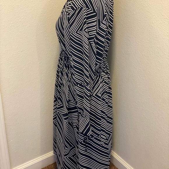 2 FOR $20 H&M Blue White MIDI Dress Asymmetrical Tie Waist Size M 8 - Picture 4 of 8